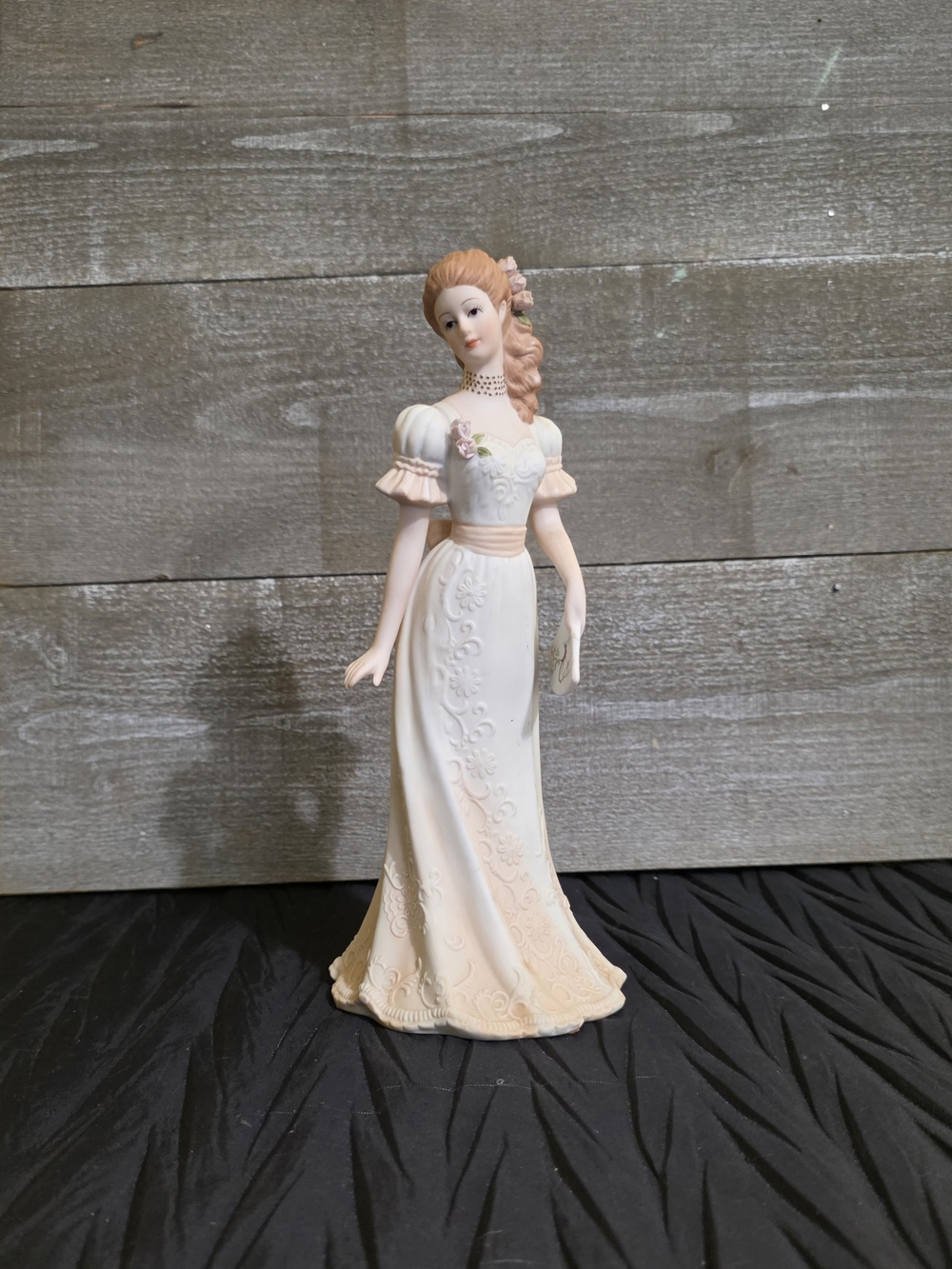 Homco Masterpiece Porcelain Victoria Figure. 1991